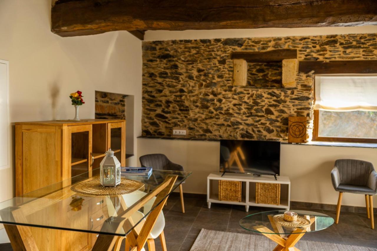 Apartamentos Casona Del Campo Navia Ngoại thất bức ảnh
