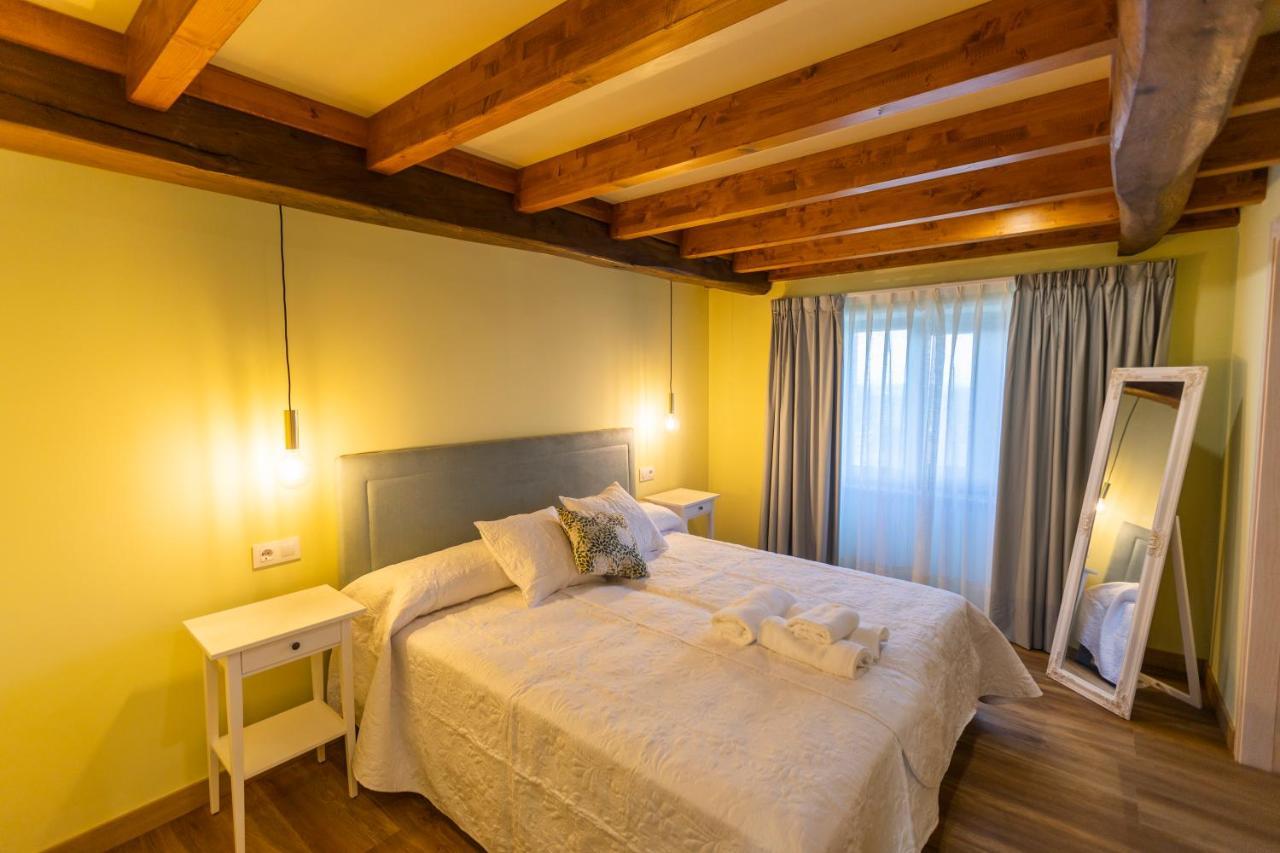 Apartamentos Casona Del Campo Navia Ngoại thất bức ảnh