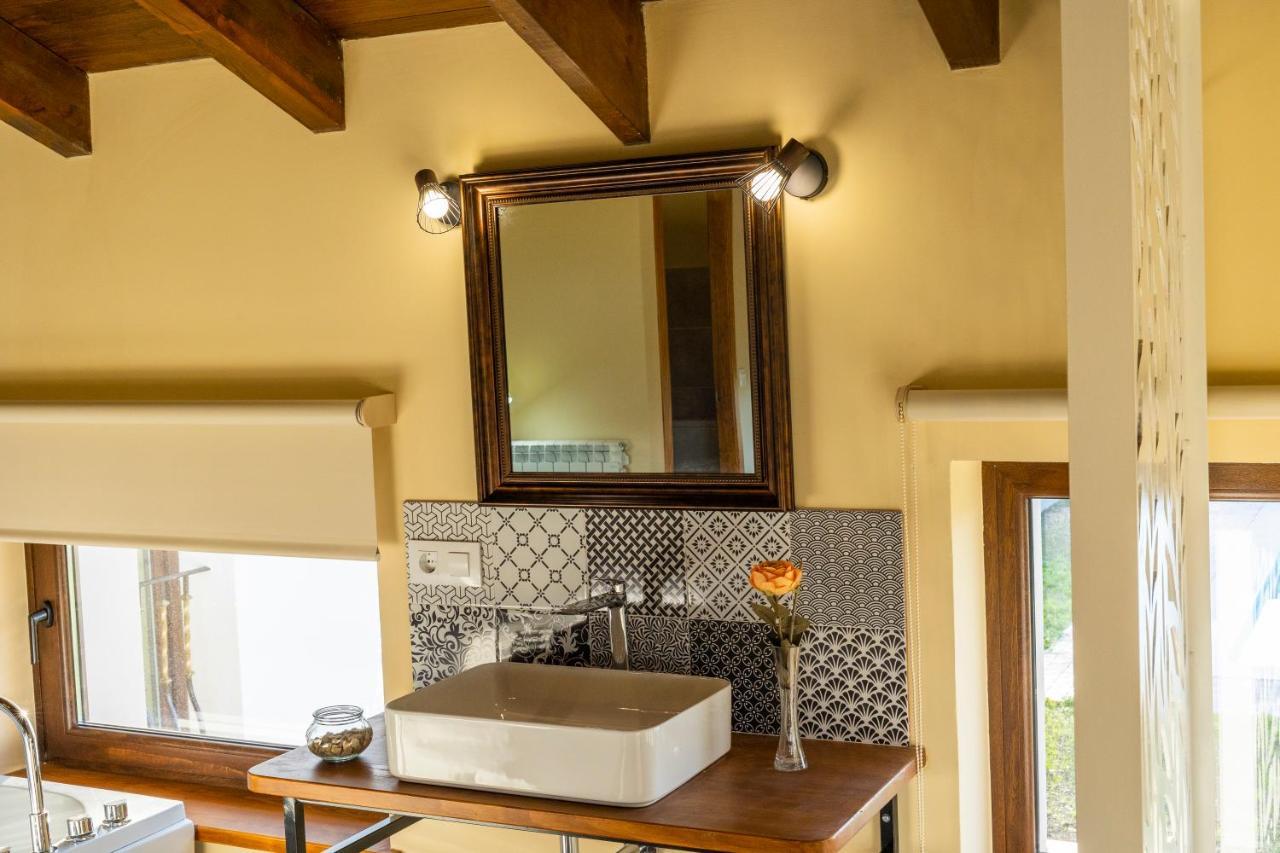 Apartamentos Casona Del Campo Navia Ngoại thất bức ảnh