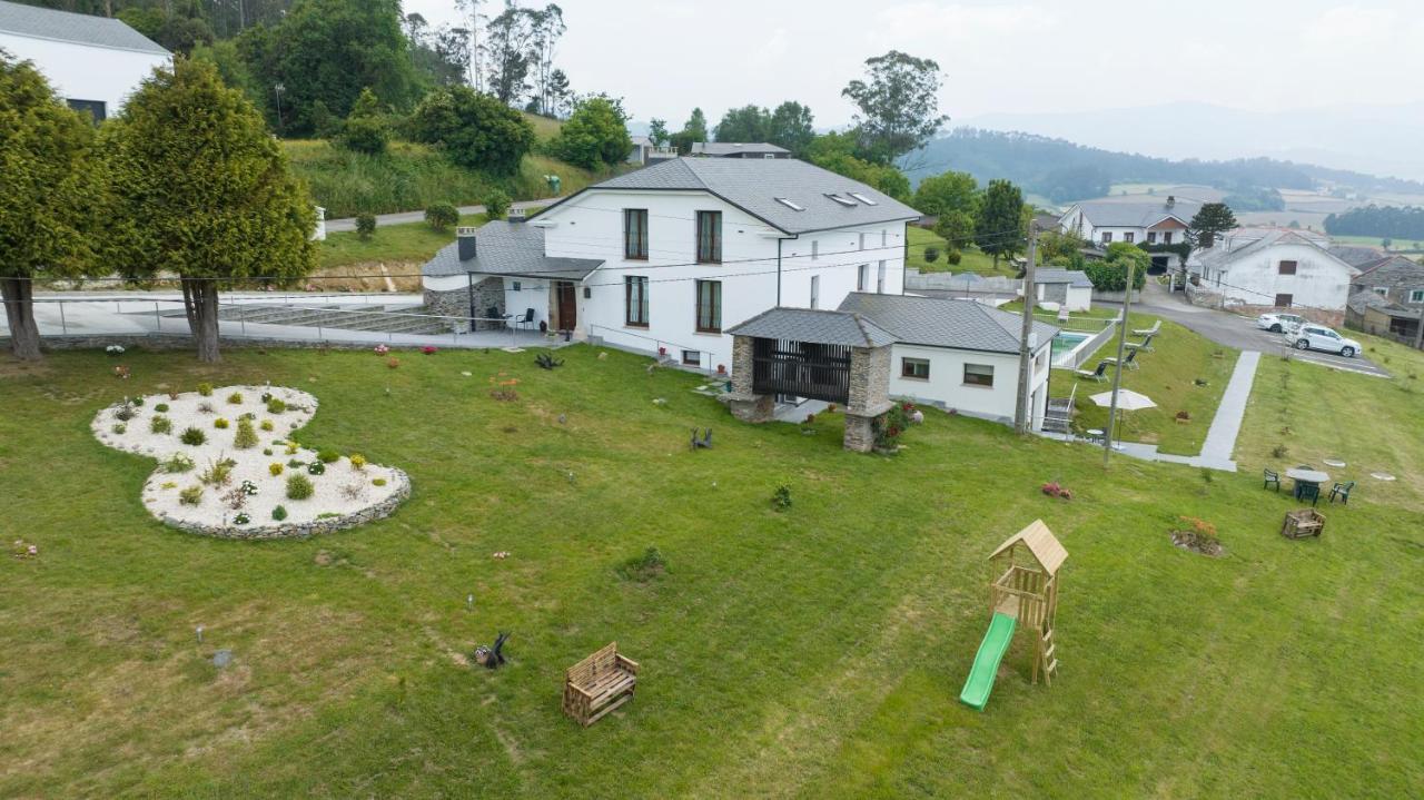 Apartamentos Casona Del Campo Navia Ngoại thất bức ảnh